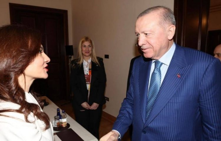 Spiropali takon Erdogan: Turqia, rol të rëndësishëm në paqen