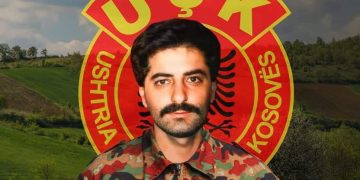 Zbulohet pllaka përkujtimore e Abedin Rexhës në Klinë (VIDEO)