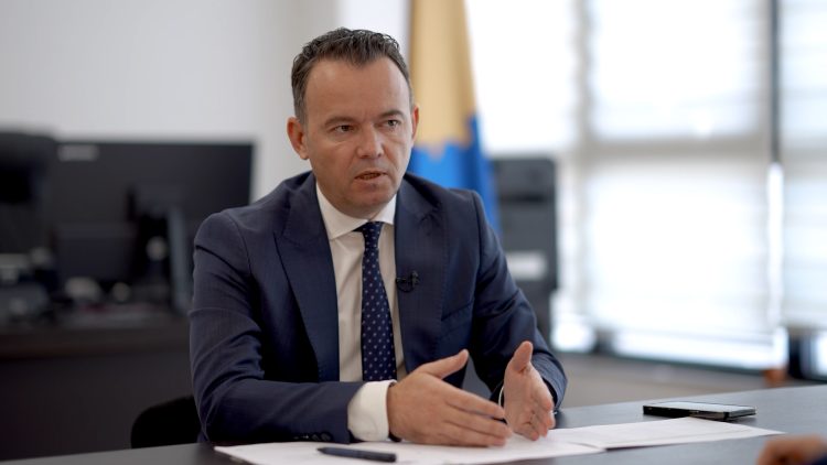 Peci: Mitrovica e përkushtuar për rend, rregull dhe ligj