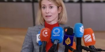 Kallas: Do të vendosim Rusinë në listën e zezë të pastrimit të parave
