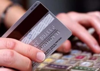 Policia arreston dy të dyshuar për mashtrim me kartela bankare në Fushë-Kosovë