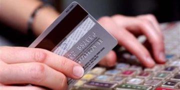 Policia arreston dy të dyshuar për mashtrim me kartela bankare në Fushë-Kosovë