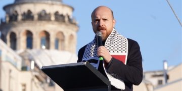 Tubimi në Urën e Gallatës në Stamboll shënon mbështetje historike për Palestinën