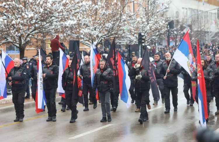 “Ujqërit e Natës” parakalojnë në Banja-Llukë, shënohet Dita jokushtetuese e Republikës Sërpska