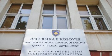 Ministria e Shëndetësisë reagon ndaj pretendimeve për ofrim të ilaçeve si trajtim për autizëm