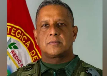 Shkarkohet gjenerali që e drejtonte mbrojtjen e Maduros