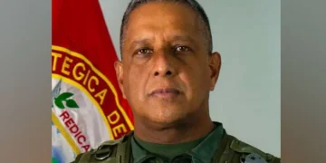 Shkarkohet gjenerali që e drejtonte mbrojtjen e Maduros