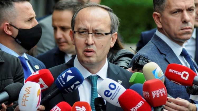 Hoti: Nëse lidershipi i LDK-së nuk merr përgjegjësinë që i takon, do të jap dorëheqje