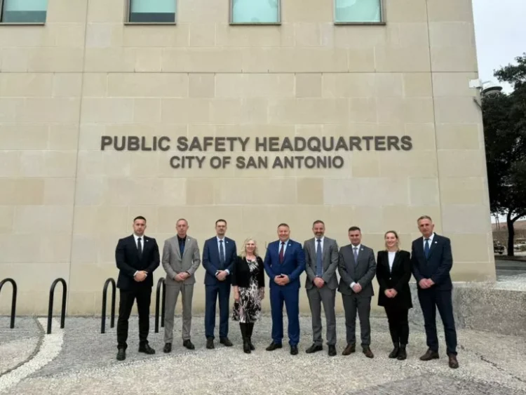 Hap i ri në bashkëpunimin Kosovë-SHBA: Policitë e të dyja vendeve lidhin partneritet strategjik