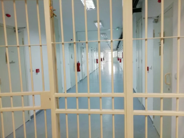 Një muaj parab*urgim për 15 komisionerët e arr*estuar dje në Malishevë