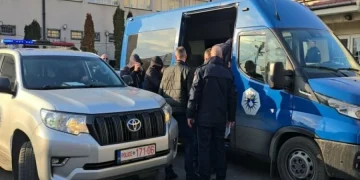 Prizren: Intervistohen edhe 28 të dyshuar për manipulim votash – Pesë ndalohen për 48 orë, katër prej tyre kryesues të komisioneve