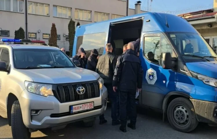 Prizren: Intervistohen edhe 28 të dyshuar për manipulim votash – Pesë ndalohen për 48 orë, katër prej tyre kryesues të komisioneve