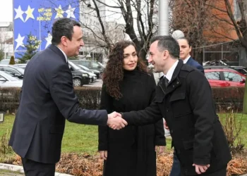 Kurti, Osmani e Basha nderojnë viktimat e Holokaustit në Ditën Ndërkombëtare Përkujtimore