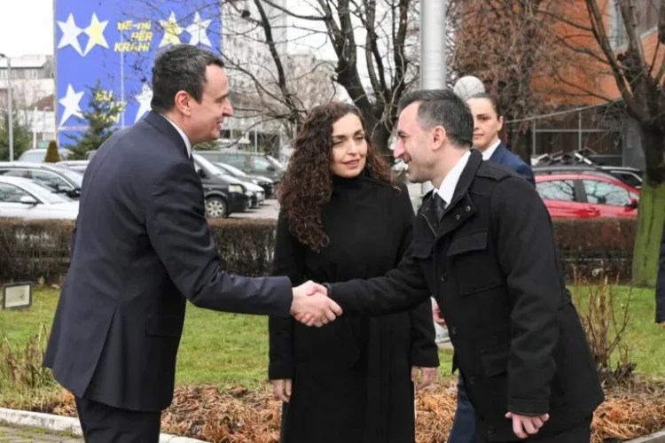 Kurti, Osmani e Basha nderojnë viktimat e Holokaustit në Ditën Ndërkombëtare Përkujtimore