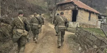 Ushtarët e KFOR-it vazhdojnë patrullimet në veri të Kosovës