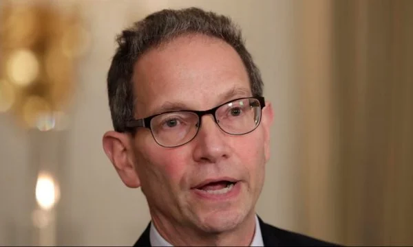 Kupchan: Kongresi i SHBA-së po e nxit Trumpin për normalizimin e marrëdhënieve Kosovë–Serbi