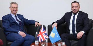 Maqedonci dhe Hargreaves bisedojnë për forcimin e bashkëpunimit në fushën e mbrojtjes