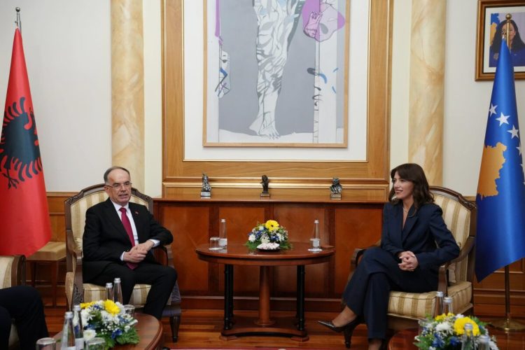 Takimi Haxhiu-Begaj: Bashkëpunim dhe mbështetje mes dy shteteve shqiptare