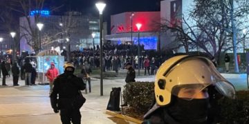 Dh*unë në Novi Sad: Studentët akuzojnë mbështetësit e pushtetit për su*lm