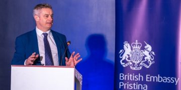 Hargreaves: Rrjetet e ko*ntrabandës rrezikojnë sigurinë në Kosovë dhe Evropë