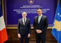 Konjufca takon ambasadorin francez, flasin për integrimin në BE dhe KiE