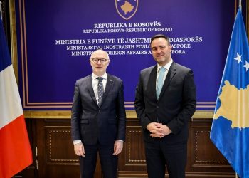 Konjufca takon ambasadorin francez, flasin për integrimin në BE dhe KiE