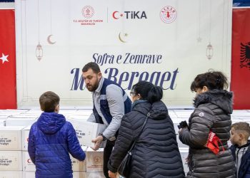 Shqipëri, TIKA shpërndan ndihma për familjet në nevojë për muajin e Ramazanit