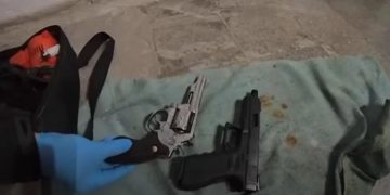 Katër të arrestuar në Shqipëri, trafikonin armë nga Kosova