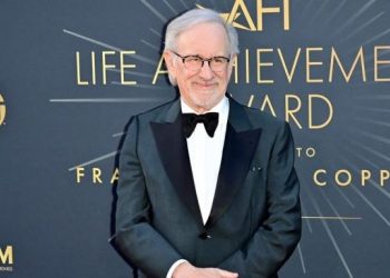 Steven Spielberg fiton Grammy-n e parë me “Music by John Williams”