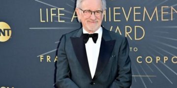 Steven Spielberg fiton Grammy-n e parë me “Music by John Williams”