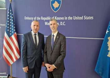 Kamberi dhe Dugolli flasin për forcimin e zërit shqiptarëve të Luginës