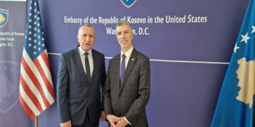 Kamberi dhe Dugolli flasin për forcimin e zërit shqiptarëve të Luginës