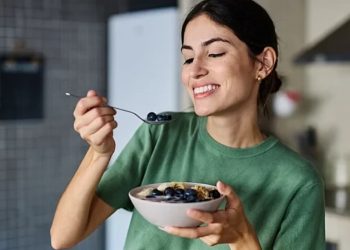 Cilat ushqime ju japin energji në mëngjes më mirë se kafeja?