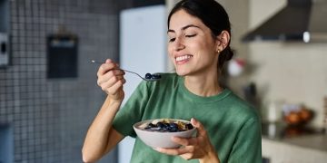 Cilat ushqime ju japin energji në mëngjes më mirë se kafeja?