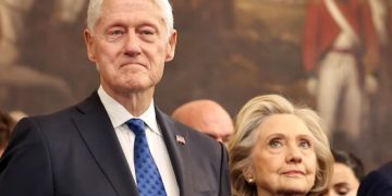 Bill dhe Hillary Clinton kërkojnë seancë publike për skandalin Epstein