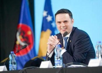 Abdixhiku i përgjigjet Isa Mustafës: Prapaskena ka mbetur pa rol