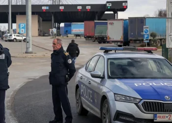 Serbia arreston qytetarë të Kosovës në kufi nën arsyetimin e “krimeve të luftës”