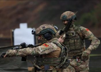 Regjimenti i Operacioneve Speciale të Shqipërisë vijon të rrisë kapacitetet