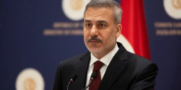 Fidan diskuton çështje globale me kreun e OKB-së dhe homologun pakistanez