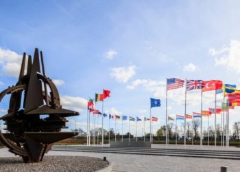 Ministrat e Mbrojtjes të NATO-s mblidhen në Bruksel, fokus te Ballkani Perëndimor dhe mbështetja për Ukrainën