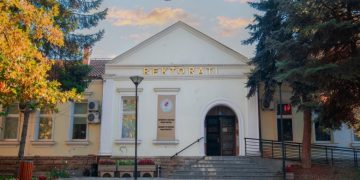 Universiteti i Prishtinës shënon 56-vjetorin e themelimit