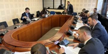 Nis mbledhja e Komisionit për Integrime ku do të shqyrtohet Projektligji për Planin e Rritjes, Murati prezent