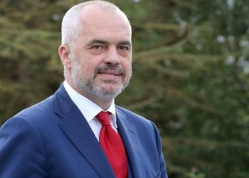 Edi Rama sot viziton Kosovën