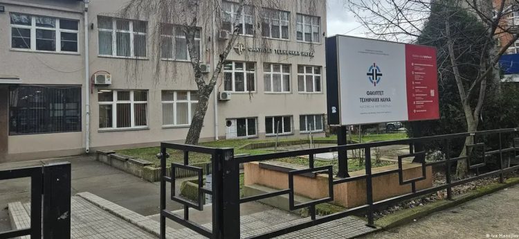 DW: A po mbyllen institucionet e fundit serbe në Kosovë?