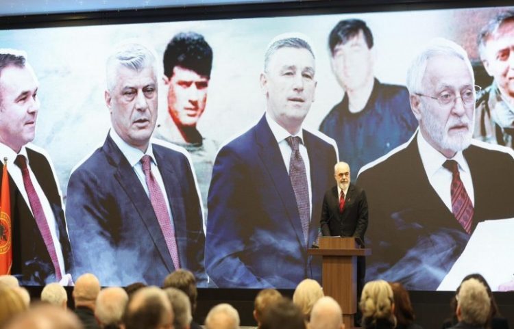 Rama uron Pavarësinë dhe shpreh solidaritet me katër ish-krerët e UÇK-së