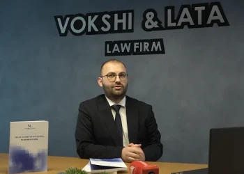 Për nder të Pavarësisë, publikohet udhëzuesi që synon të sjellë investitorë të huaj në Kosovë
