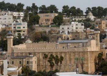 Kolonët izraelitë i vënë flakën xhamisë në Nablus, Palestina e quan aktin “barbari raciste”