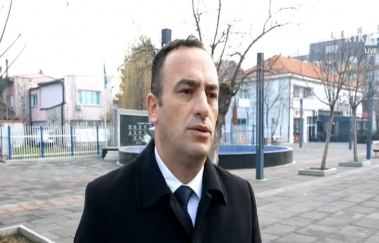 Thaçi: 200 euro gjobë për qytetarët, 1 000 për bizneset që ndotin ambientin
