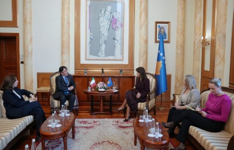 Haxhiu pret ambsadorin italian, flasin për bashkëpunimet parlamentare