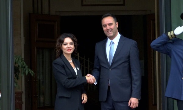 Spiropali vjen nesër në Kosovë, e pret Konjufca